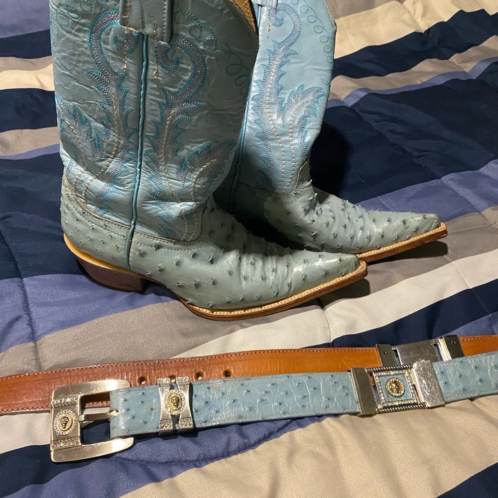 Shoes - Picture 2 of 7